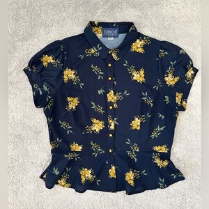 Collectif Size XL Blue Floral Top